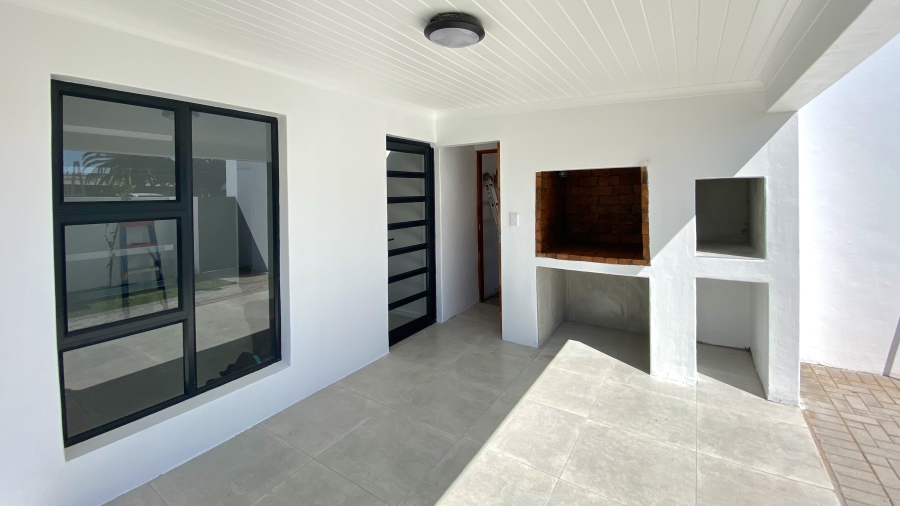 2 Bedroom Property for Sale in Velddrif Western Cape